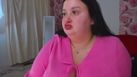 Snapshot of monasteel chatting on February 10, 12:39 pm Monica online show from February 10, 12:39 pm