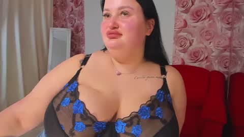 Snapshot of monasteel chatting on February 24, 9:32 am Monica online show from February 24, 9:32 am