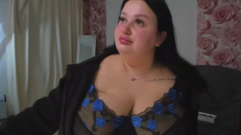 Snapshot of monasteel chatting on February 28, 9:25 am Monica online show from February 28, 9:25 am