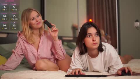 monica_law_ online show from September 14, 7:13 pm