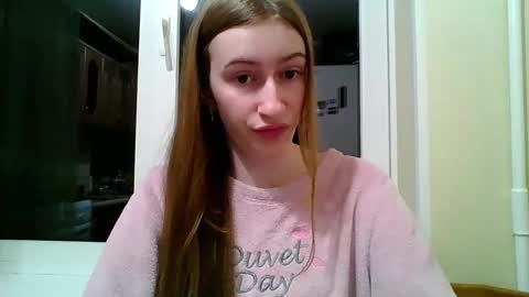 Snapshot of monica_tamayo chatting on February 12, 5:16 pm Monica online show from February 12, 5:16 pm