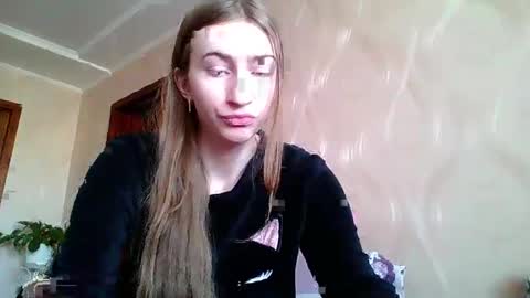 Snapshot of monica_tamayo chatting on February 17, 9:13 am Monica online show from February 17, 9:13 am