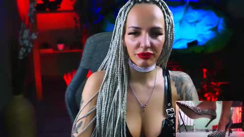 Monika online show from February 17, 6:37 pm