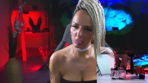 Monika online show from February 25, 6:09 pm