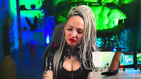 Monika online show from March 1, 6:32 pm