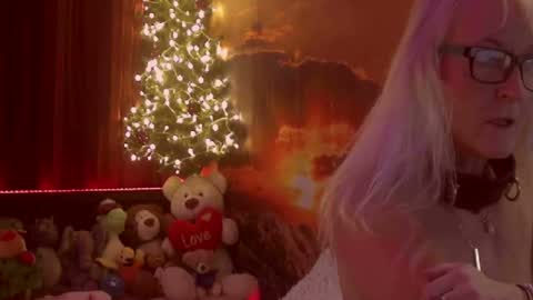 Monika    online show from December 22, 6:28 am