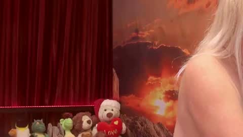 Monika    online show from February 1, 4:24 am