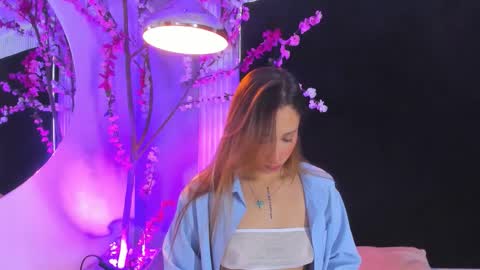 MONIK FOX online show from November 29, 8:01 pm