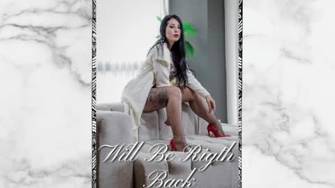 Snapshot of moniquemilff chatting on February 20, 7:52 pm Monique online show from February 20, 7:52 pm