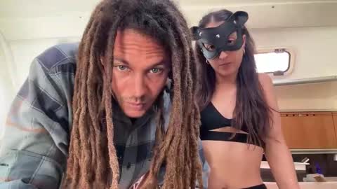 Snapshot of monkandmia chatting on October 18, 11:00 am Monk and Mia online show from October 18, 11:00 am