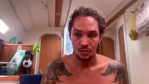 Snapshot of monkandmia chatting on October 25, 9:17 am Monk and Mia online show from October 25, 9:17 am