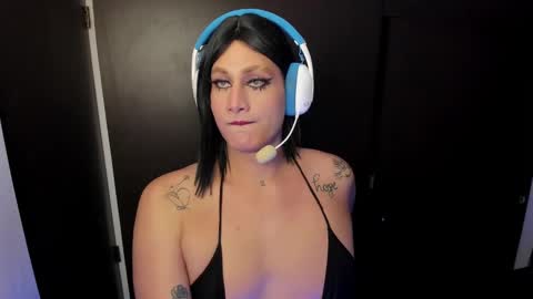 Snapshot of monojuan06 chatting on February 7, 4:48 am veronika ind online show from February 7, 4:48 am