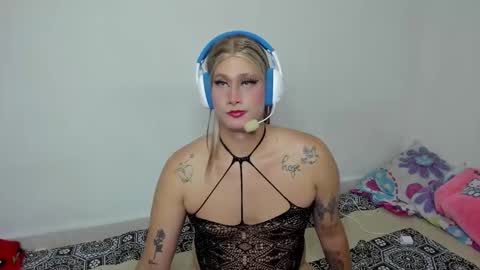 Snapshot of monojuan06 chatting on February 10, 10:30 pm veronika ind online show from February 10, 10:30 pm