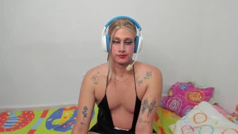 Snapshot of monojuan06 chatting on February 21, 8:49 pm veronika ind online show from February 21, 8:49 pm