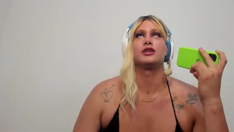 Snapshot of monojuan06 chatting on February 27, 1:16 am veronika ind online show from February 27, 1:16 am