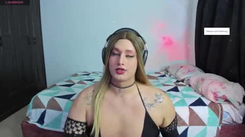 Snapshot of monojuan06 chatting on November 13, 12:15 pm veronika ind online show from November 13, 12:15 pm