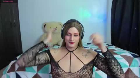 Snapshot of monojuan06 chatting on November 15, 8:22 am veronika ind online show from November 15, 8:22 am