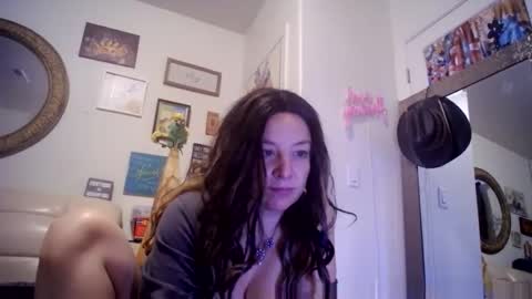 Monroe online show from November 11, 3:34 pm