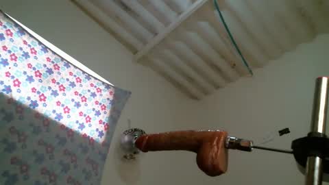 Snapshot of monserratsweet6 chatting on December 16, 7:41 pm monserratsweet6 online show from December 16, 7:41 pm