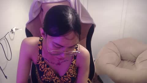 ELYSE A SIMPLE GIRL online show from February 11, 11:32 am