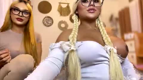 Ruthie online show from November 13, 9:30 am