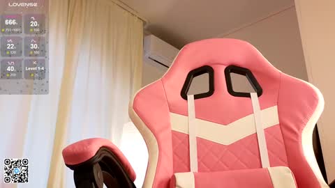 Lola online show from February 3, 12:36 pm