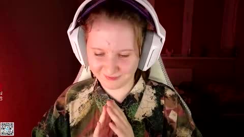 Lola online show from September 12, 5:46 pm