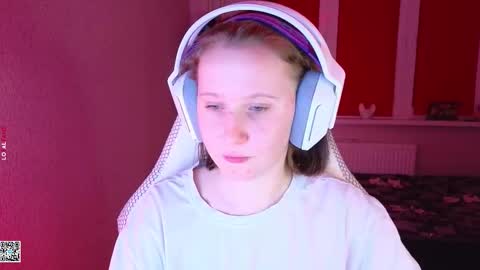 Lola online show from September 23, 5:27 pm