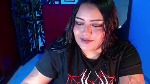 moon_sunflowers online show from November 5, 3:28 am