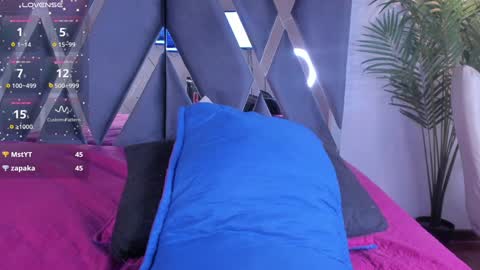 Luna  online show from January 24, 9:37 pm