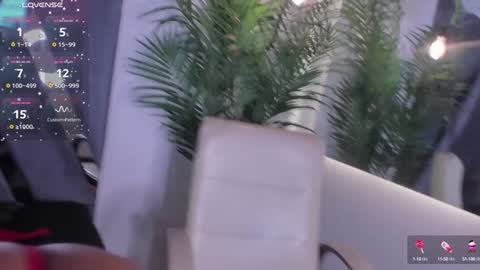 Luna  online show from February 6, 10:00 pm