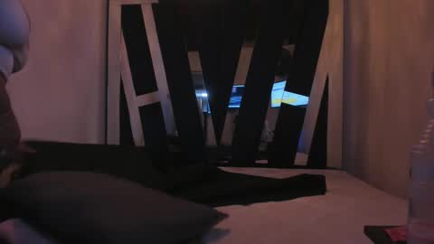 Luna  online show from March 7, 1:09 am