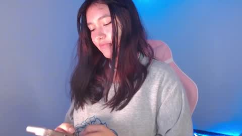 Snapshot of moonbella_bell chatting on December 2, 11:51 pm bell online show from December 2, 11:51 pm