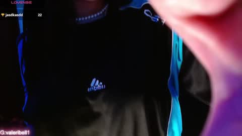 Snapshot of moonbella_bell chatting on December 26, 3:16 am bell online show from December 26, 3:16 am