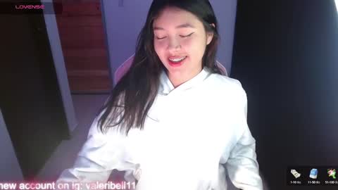 Snapshot of moonbella_bell chatting on January 20, 3:04 am bell online show from January 20, 3:04 am