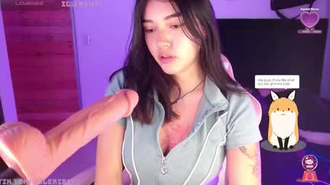 Snapshot of moonbella_bell chatting on November 9, 4:55 am bell online show from November 9, 4:55 am