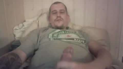 Snapshot of moonlines chatting on December 14, 3:25 pm BouncyBoner online show from December 14, 3:25 pm