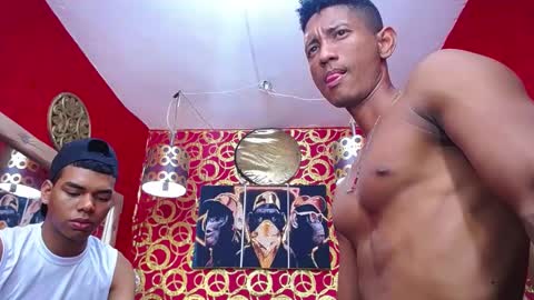 duohot23 online show from February 5, 7:53 pm