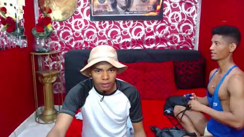 duohot23 online show from October 6, 7:22 pm