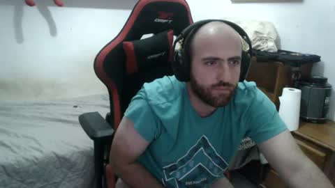 Snapshot of morenoch19 chatting on October 31, 5:58 pm alejo online show from October 31, 5:58 pm