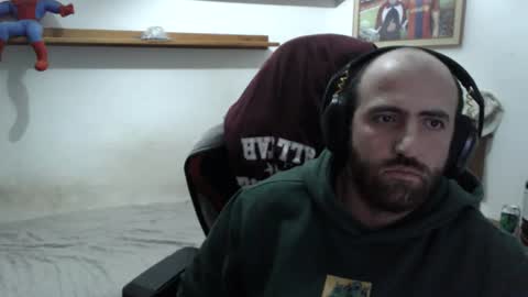 Snapshot of morenoch19 chatting on November 16, 2:55 pm alejo online show from November 16, 2:55 pm