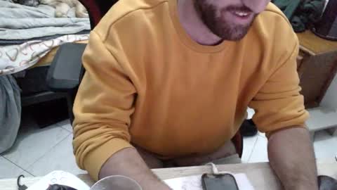 Snapshot of morenoch19 chatting on November 18, 9:52 pm alejo online show from November 18, 9:52 pm