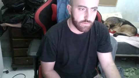 Snapshot of morenoch19 chatting on November 30, 2:21 pm alejo online show from November 30, 2:21 pm