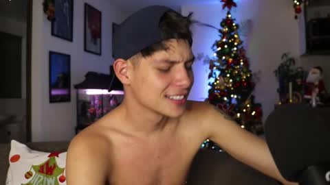 Snapshot of morgan_hiller chatting on December 4, 12:08 am online show from December 4, 12:08 am