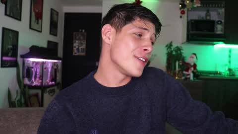 Snapshot of morgan_hiller chatting on January 8, 2:46 am online show from January 8, 2:46 am