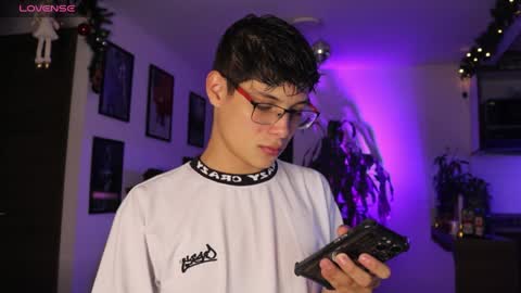 Snapshot of morgan_hiller chatting on January 18, 1:30 am online show from January 18, 1:30 am