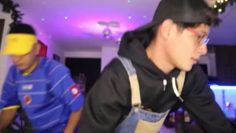 Snapshot of morgan_hiller chatting on February 24, 1:35 am online show from February 24, 1:35 am