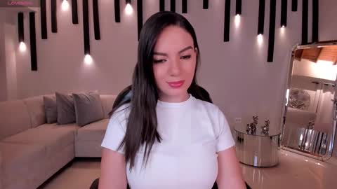 Morgan Hicks online show from October 11, 7:45 pm