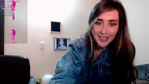 Moriah online show from December 4, 7:34 pm