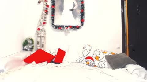 Snapshot of moto00000 chatting on December 14, 12:49 am moto00000 online show from December 14, 12:49 am